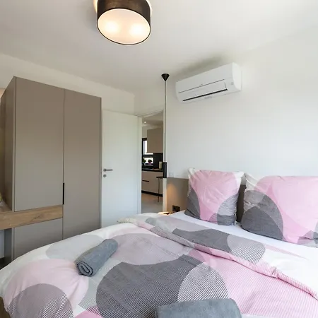 Lavender By Bright Bliss Apartment